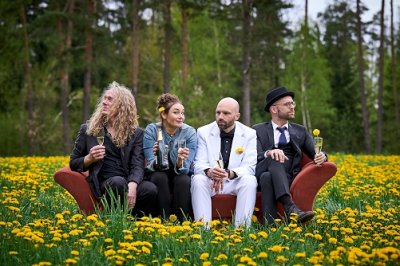 Susi Raith & die Spießer „Wilde Zeiten“ - Musikkabarett (Bild für) Susi Raith & die Spießer „Wilde Zeiten“ - Musikkabarett